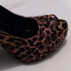 Qupid size 7 jaguar print stilleto heels
